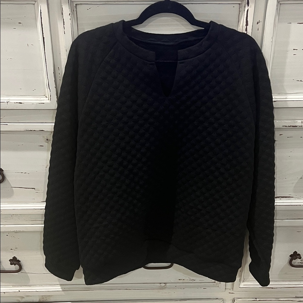 Black Quilted Sweatshirt sz XL